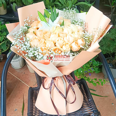北海33朵香槟玫瑰百合，心里永远是你