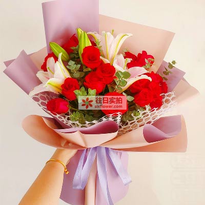 北海18朵红玫瑰百合，真情相守一生